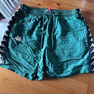 Kappa men’s medium athletic shorts 5”